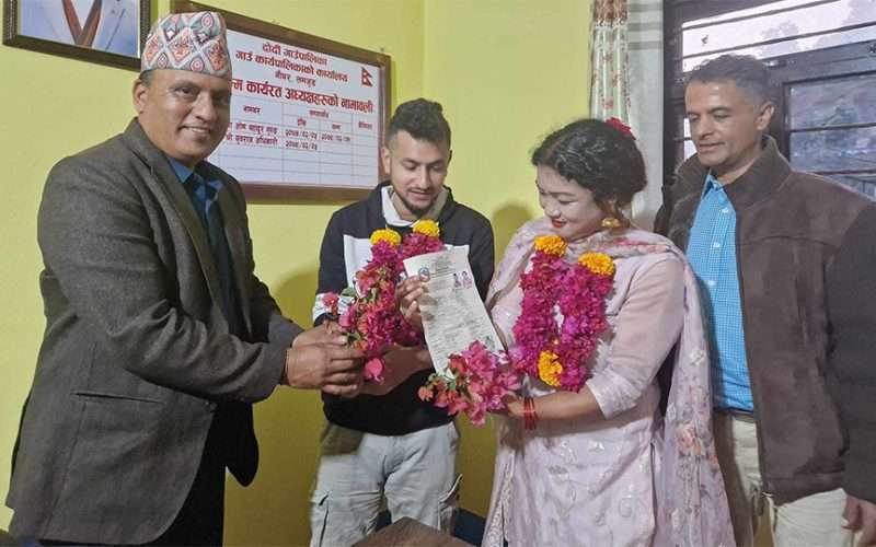 नेपालमा पहिलो पटक समलिंगी विवाह दर्ता