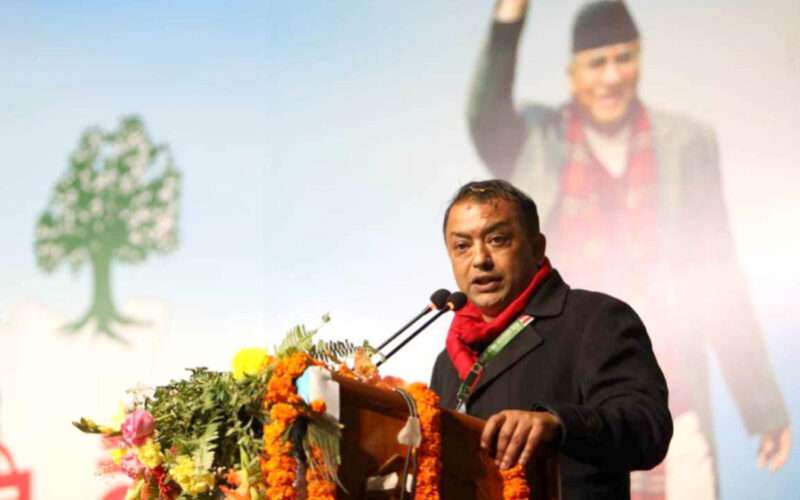 आगामी निर्वाचनमा कांग्रेस एक्लै चुनाव लड्ने प्रतिबद्धता महासमिति बैठकले गर्नुपर्ने गगन थापाको प्रस्ताव