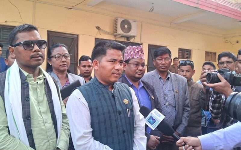 हालको सत्ता गठबन्धनलाई समर्थन गर्ने नागरिक उन्मुक्ति पार्टीको केन्द्रीय समितिको निर्णय प्रदेश संसदीय दलले अस्वीकार गर्ने