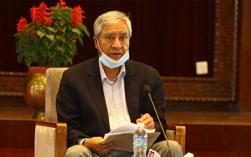 मन्त्रीहरु हेरफेरको चर्चा चलिरहेका बेला देउवाले गरे मन्त्रीहरुसँग छलफल