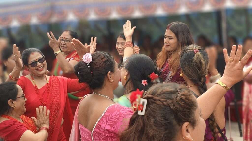 भीमेश्वर नगरपालिका वडा नं २ मा तिज विशेष कार्यक्रम भव्य तरवले मनाईयो ।